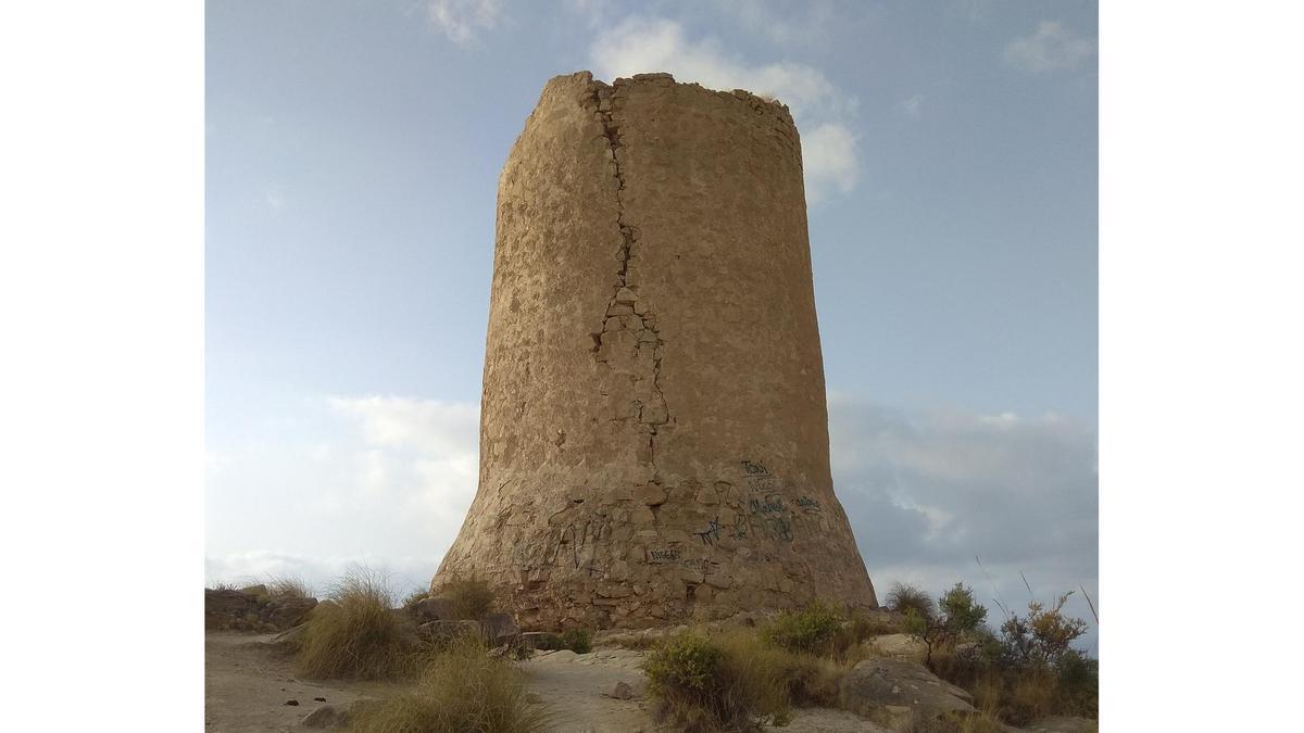 La Torre de Reixes, en el Barranc d’Aigües de El Campello.