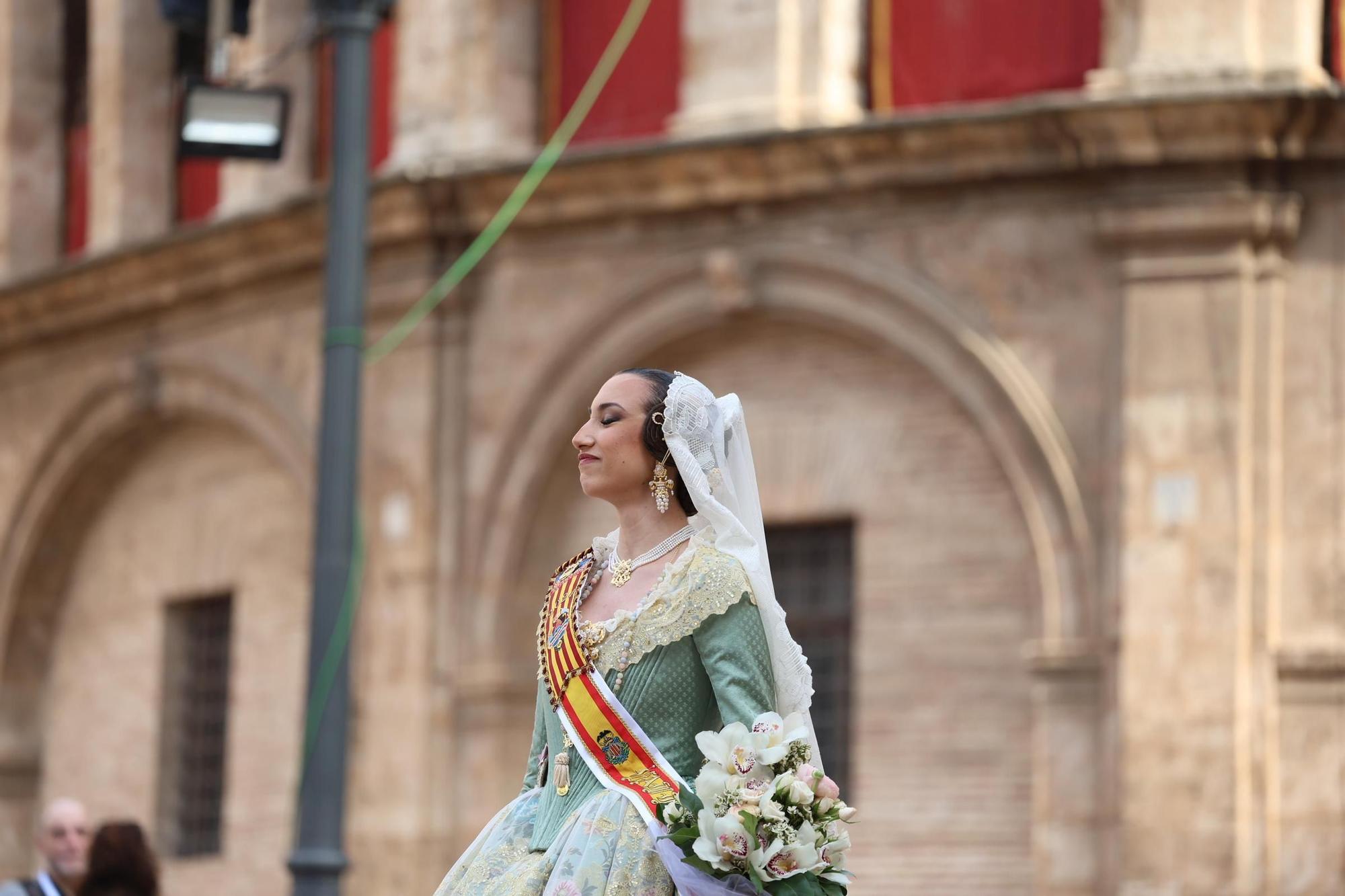 Ofrenda 18 de marzo. Calle San Vicente (16-17 horas)