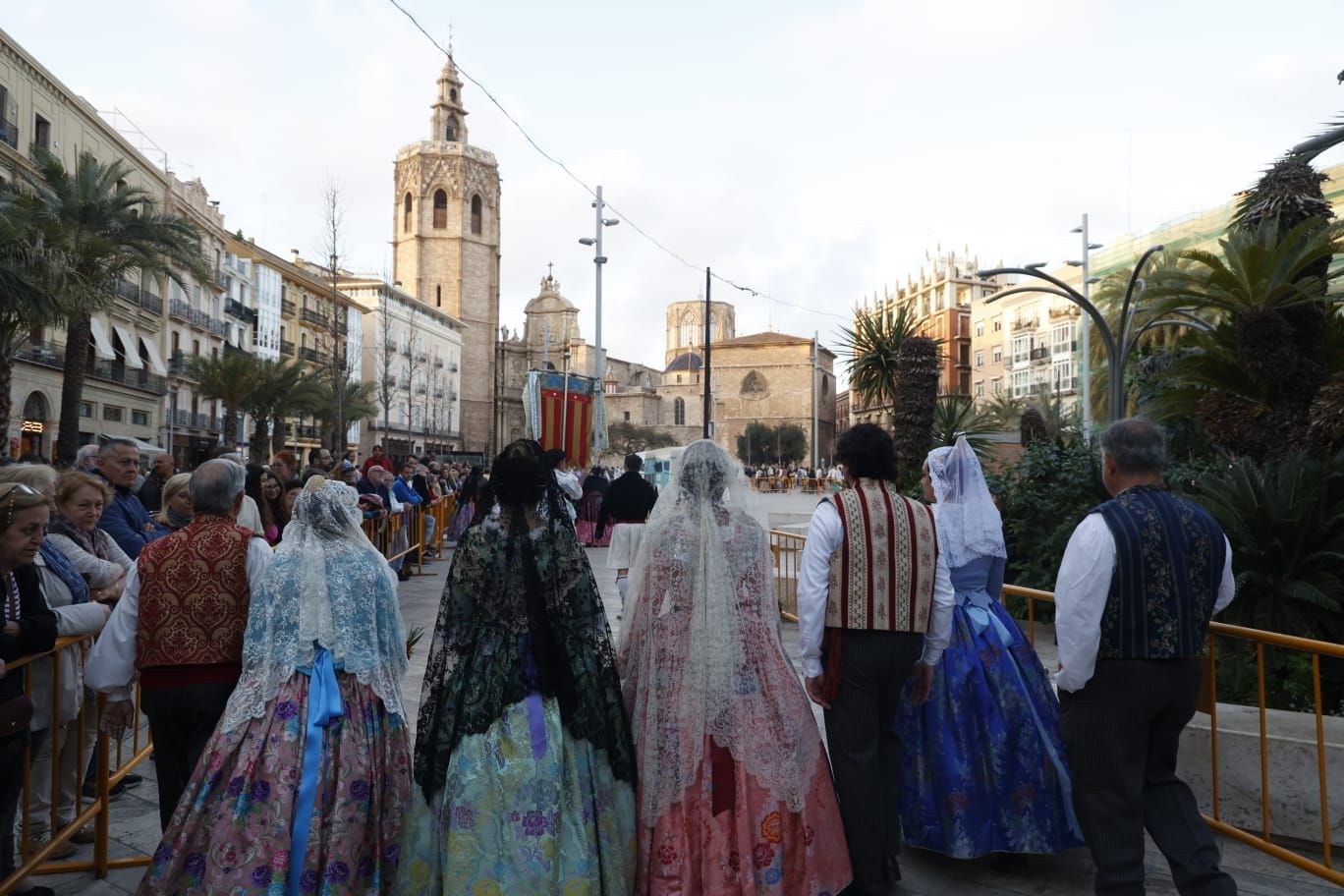 Búscate en la llegada a la plaza de la Virgen