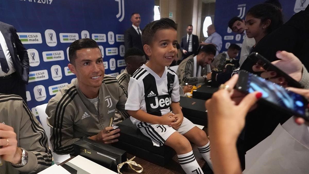 rpaniagua46558688 jeddah  saudi arabia   january 15   cristiano ronaldo of juv190115193337