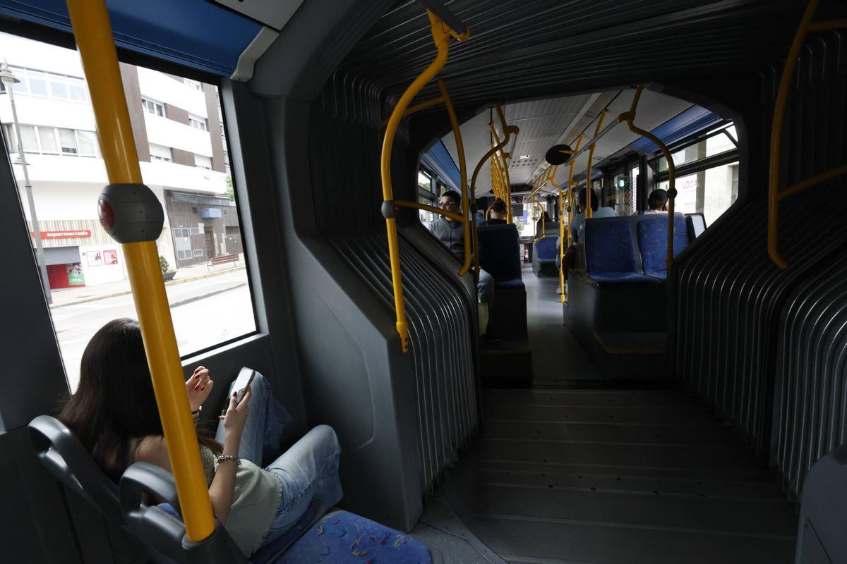 En imágenes: un viaje por varias rutas del transporte urbano de Avilés En imágenes: un viaje por varias rutas del transporte urbano de Avilés