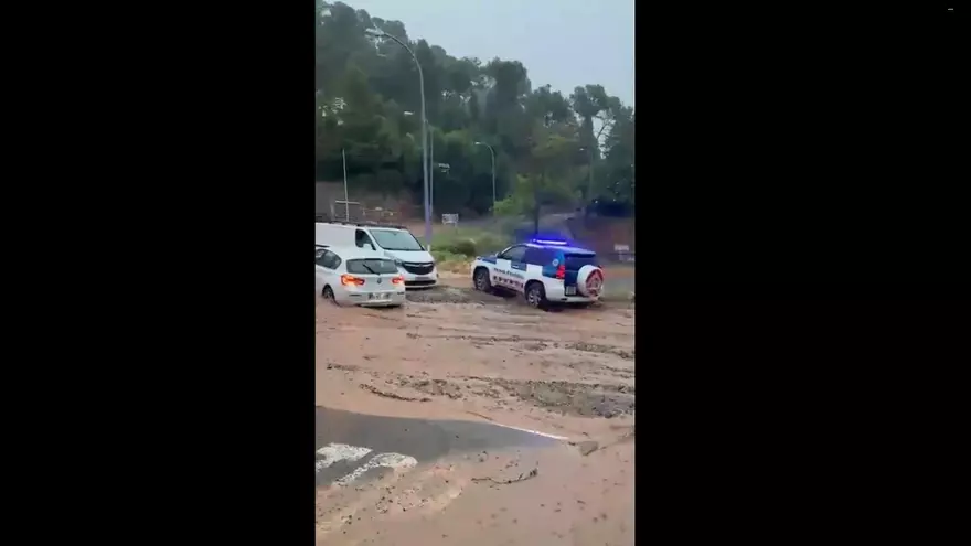 Inundacions a la C-59, a l'entrada de Moià