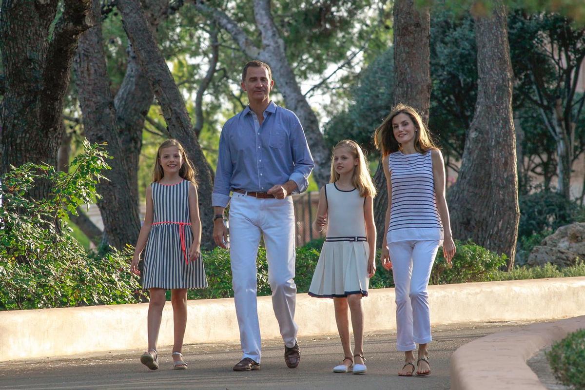 el-posado-de-verano-de-la-familia-real-en-marivent-woman