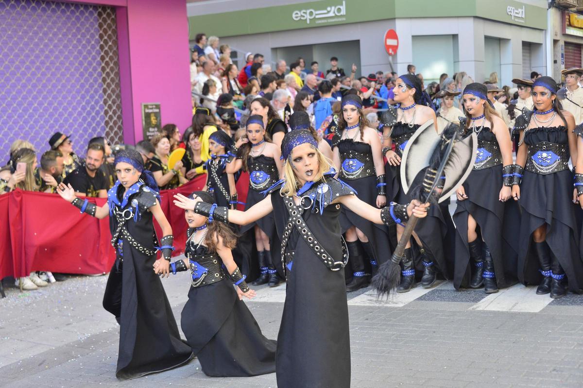 Un espectacular desfile infantil recorre las calles Un espectacular desfile infantil recorre las calles