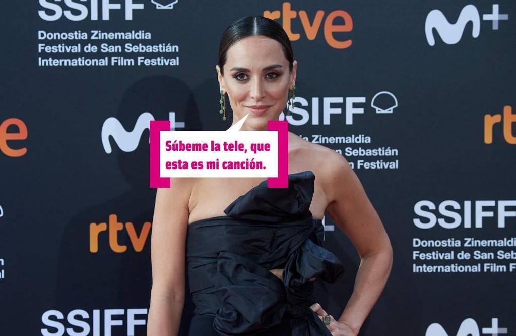 Tamara Falcó canta 'Súbeme la radio'