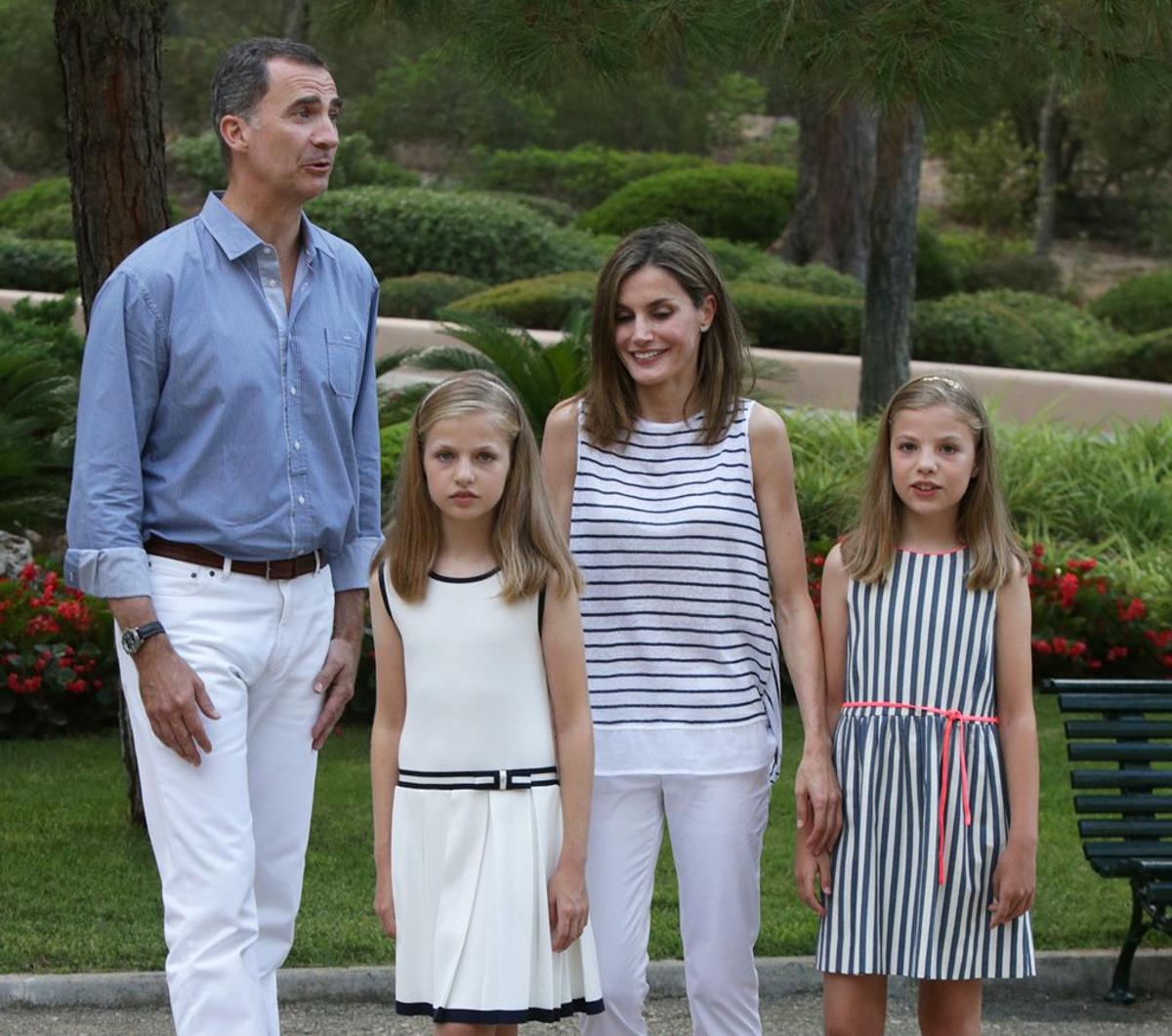 El posado oficial de la Familia Real en el Palacio de Marivent