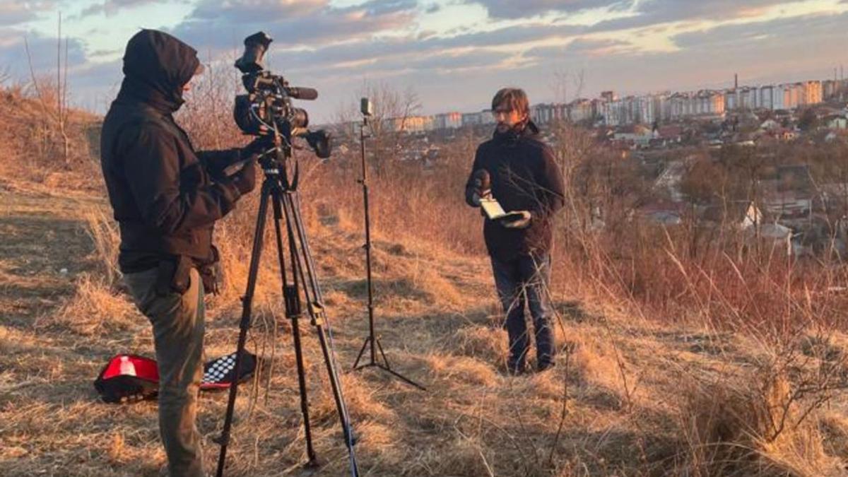 Carles Prats connectant amb TV3 des d’Ucraïna