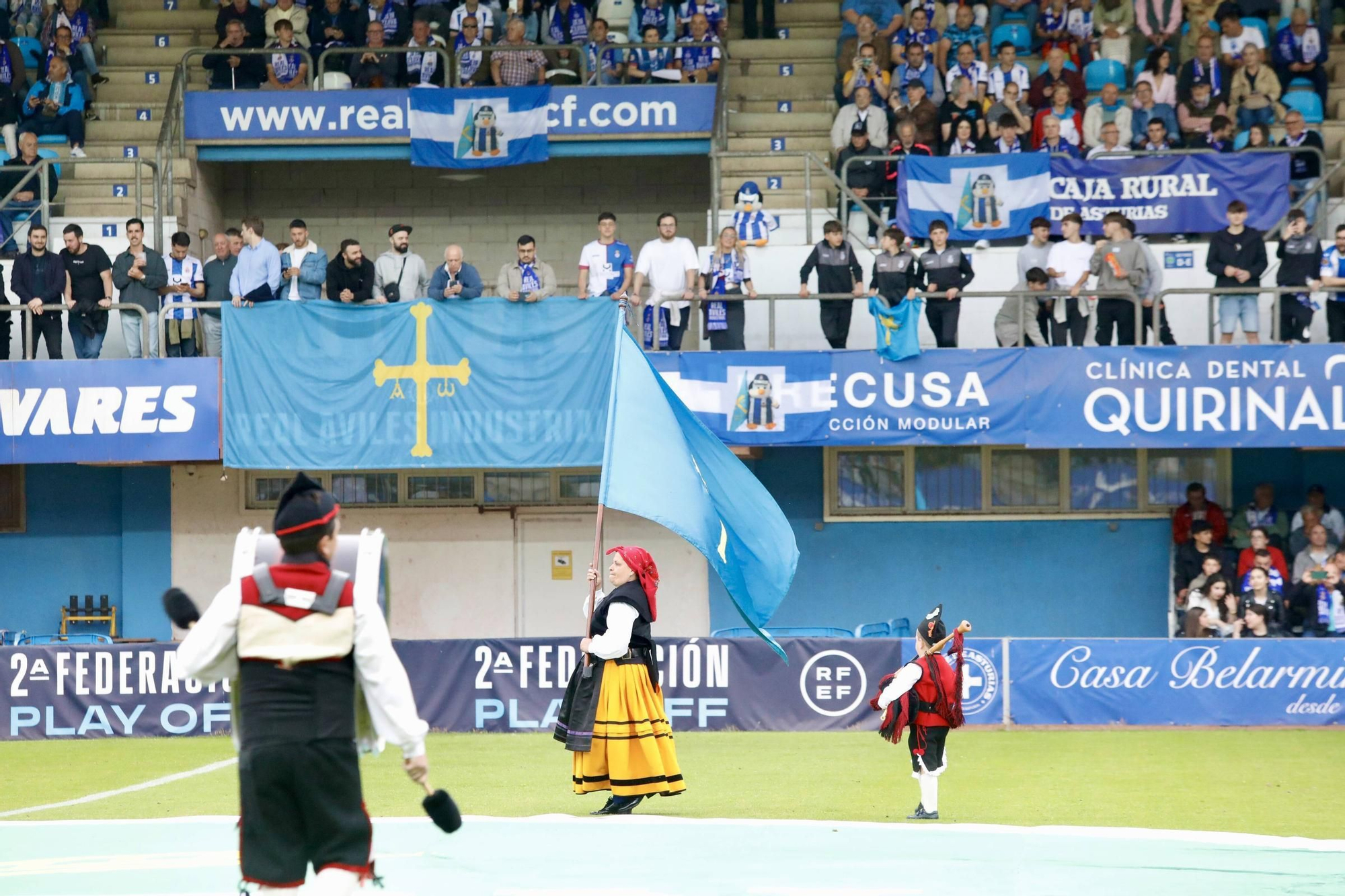EN IMÁGENES: La final por el ascenso entre Avilés y Rayo Majadahonda vivida en el Suárez Puerta