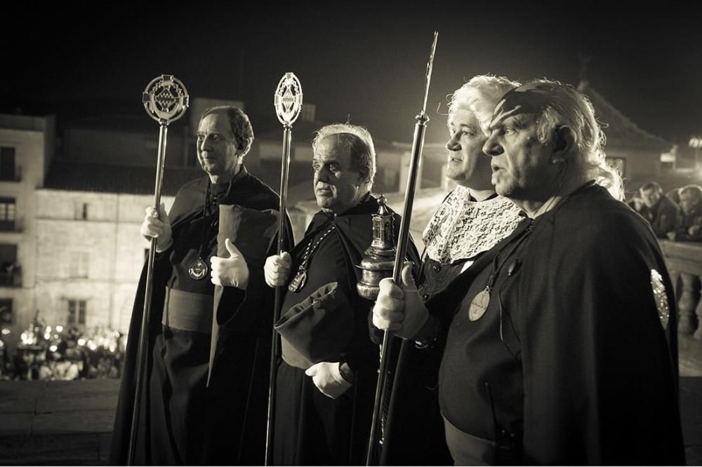 Una exposició mostra a la Casa de Cultura imatges singulars de la processó de Divendres Sant