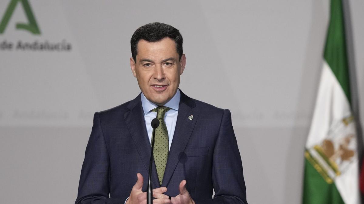 El presidente de Andalucía, Juanma Moreno Bonilla, lamentó las palabras de su compañero de partido, Jorge Azcón.