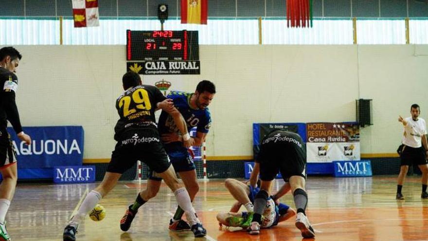 Balonmano: MMT Seguros  - Naturhouse (24-33)