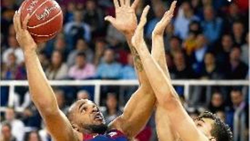 El Barça abusa del Sevilla (108-54)       i el Joventut perd contra el València