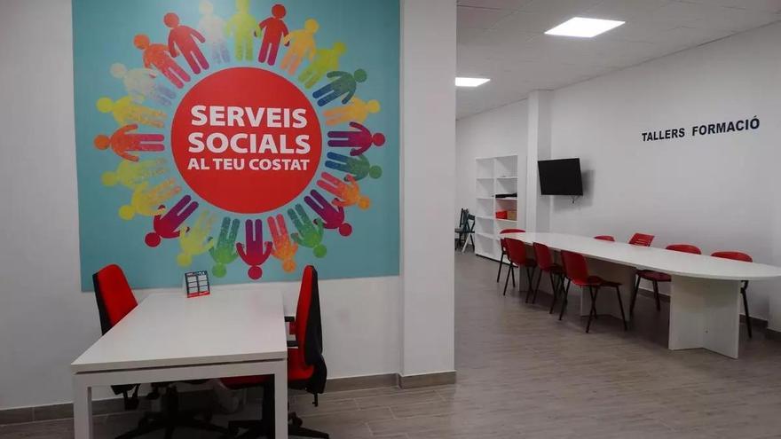 "Llevo ocho meses esperando ayudas y estoy a punto de ser desahuciada con dos menores"