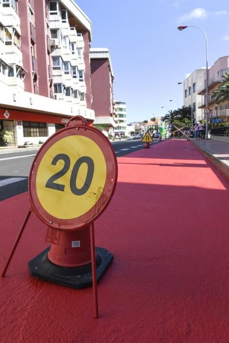 06-04-19 LAS PALAMS DE GRAN CANARAIA. LEON Y CASTILLO. LAS PALMAS DE GRAN CANARIA. Carril bici en en fase de implantación en Leon y Castillo. Fotos: Juan Castro.  | 06/05/2019 | Fotógrafo: Juan Carlos Castro