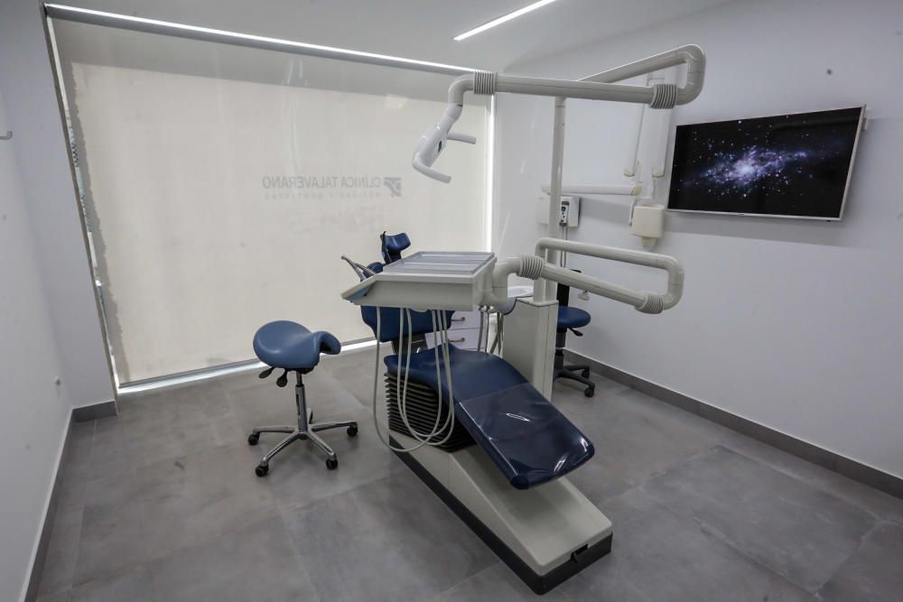 La clínica dental Talaverano inaugura sus nuevas instalaciones en el centro de Elche