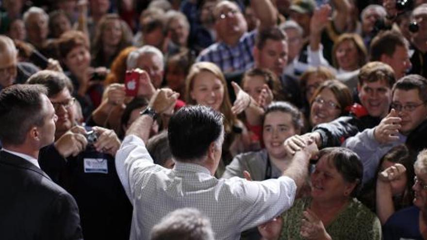 Romney promete empleo y una economía equilibrada
