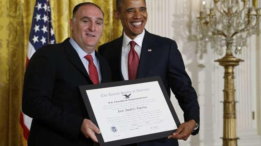 José Andrés cuando recibió su nacionalidad norteamericana. // Reuters