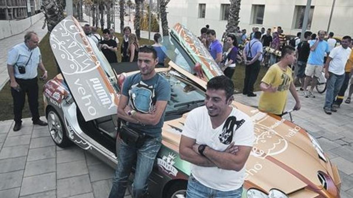 Uno de los participantes, el millonario árabe Raed Zidam, a su llegada al Hotel W en mayo del 2011.