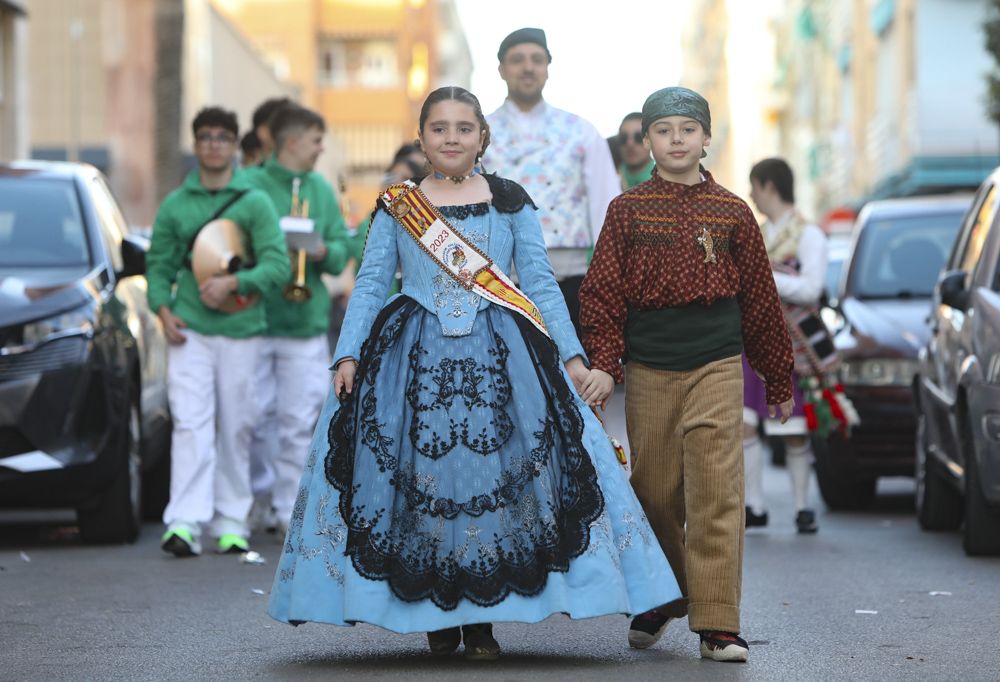 Visita de cortesía a las fallas del Port de Sagunt