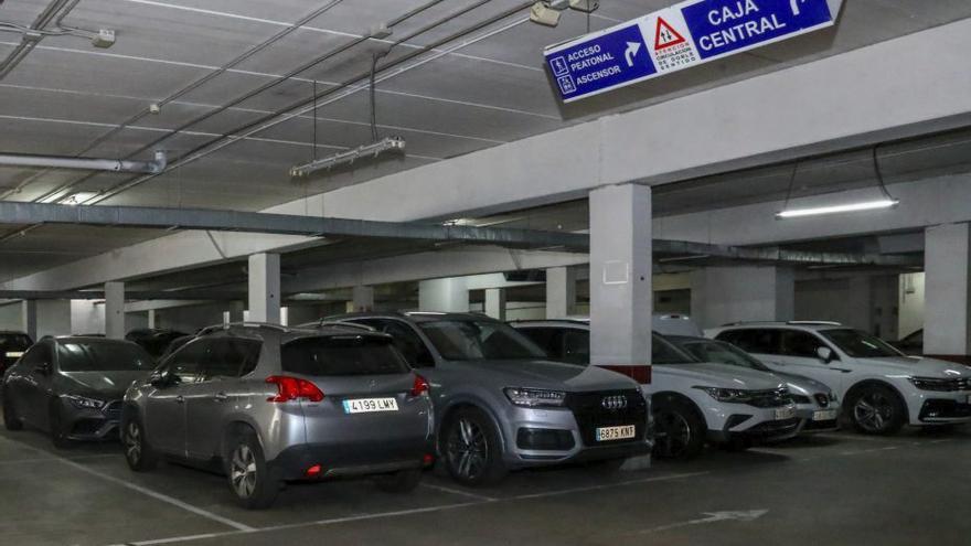 Los vilagarcianos podrán aparcar 3 horas gratis en XXIII antes del otoño