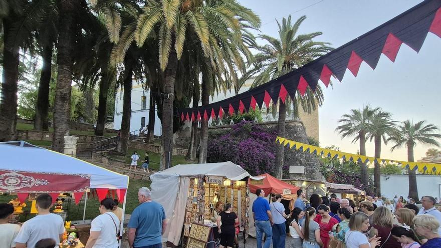 El barrio egabrense de La Villa revive este fin de semana su esplendor medieval con un amplio programa cultural y festivo