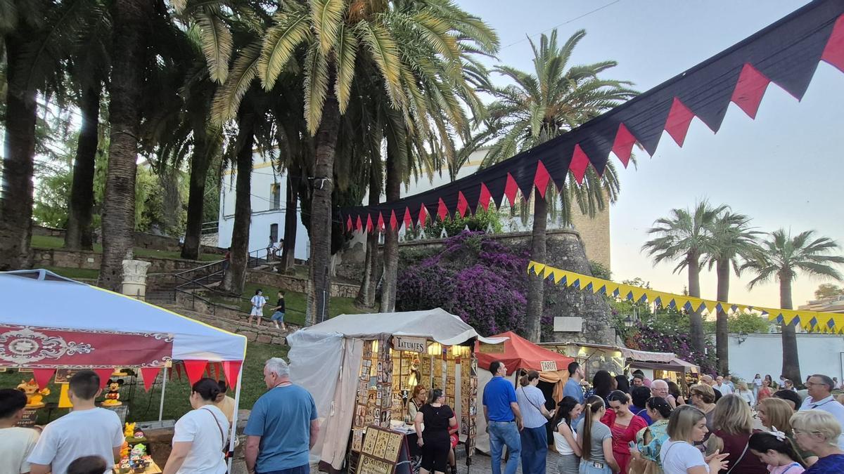 Feria medieval en el barrio de la Villa de Cabra.
