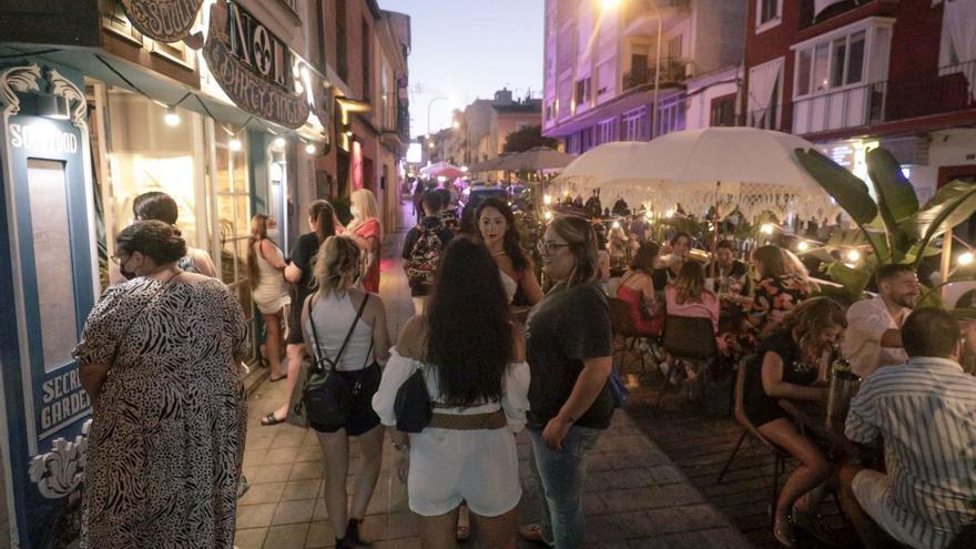 Incivismo en el barrio de Santa Catalina: Los vecinos le dicen al Ayuntamiento que sus medidas &quot;no sirven de nada&quot;