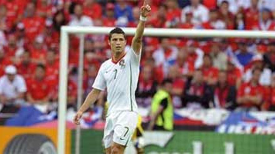 Cristiano Ronaldo le da la victoria a Portugal