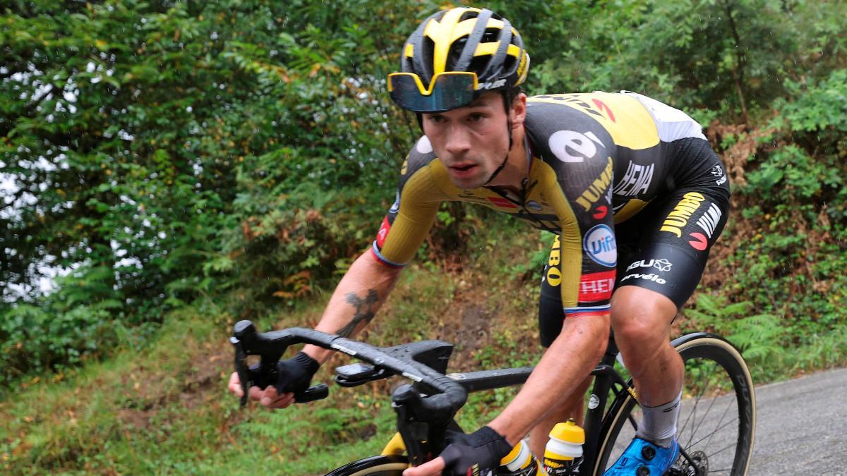 El esloveno Primoz Roglic, durante una etapa de la Vuelta