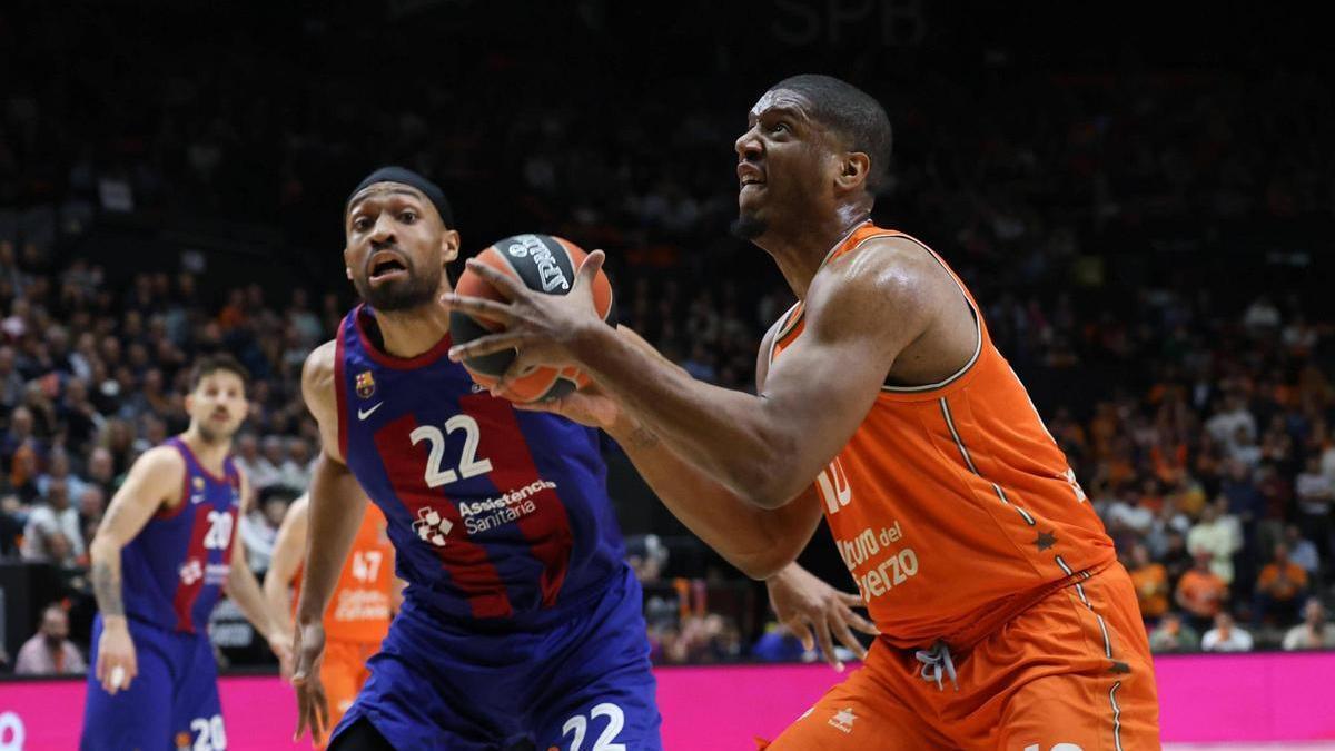 Damien Inglis, con 13 puntos y 6 rebotes en el partido entre el Valencia Basket y el FC Barcelona en la Euroliga