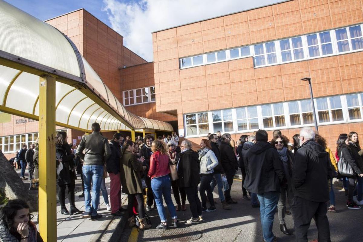 Examen del MIR en Oviedo.