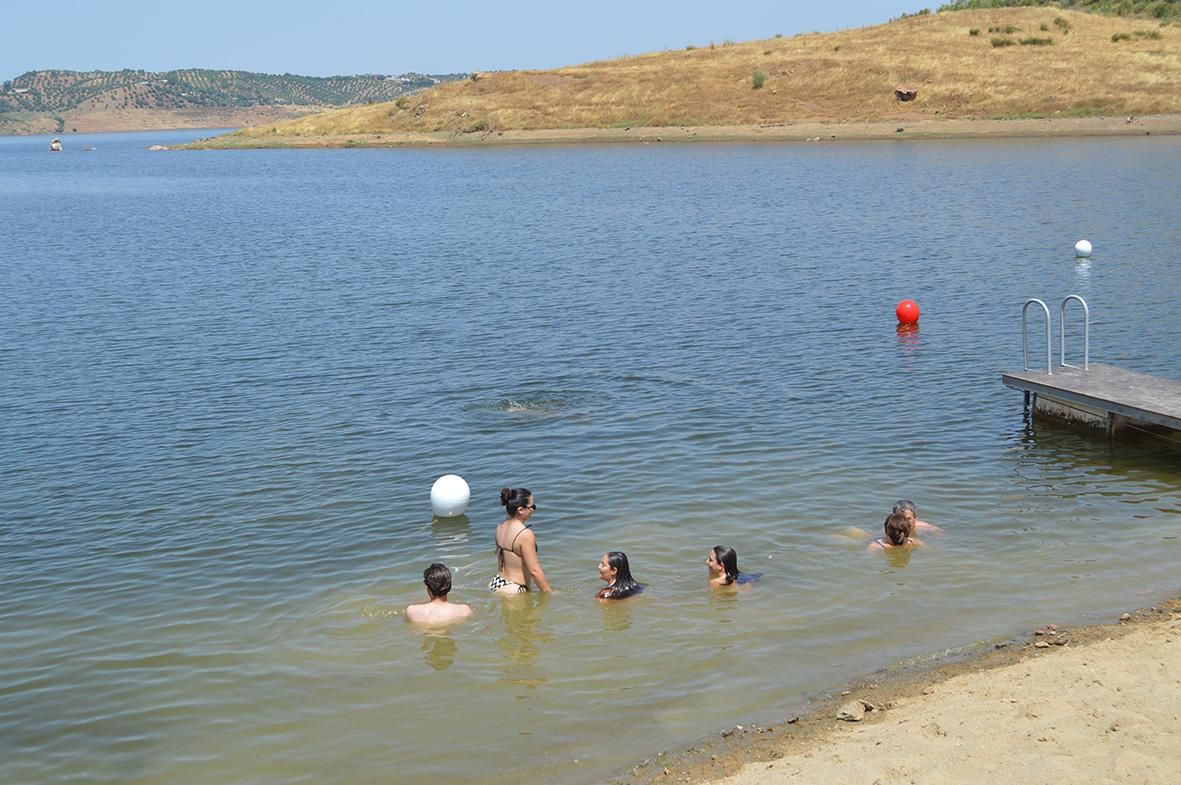 Abre la temporada de baño en la playa de La Breña