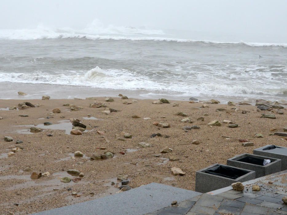 Efectes del temporal de llevant a l''Escala