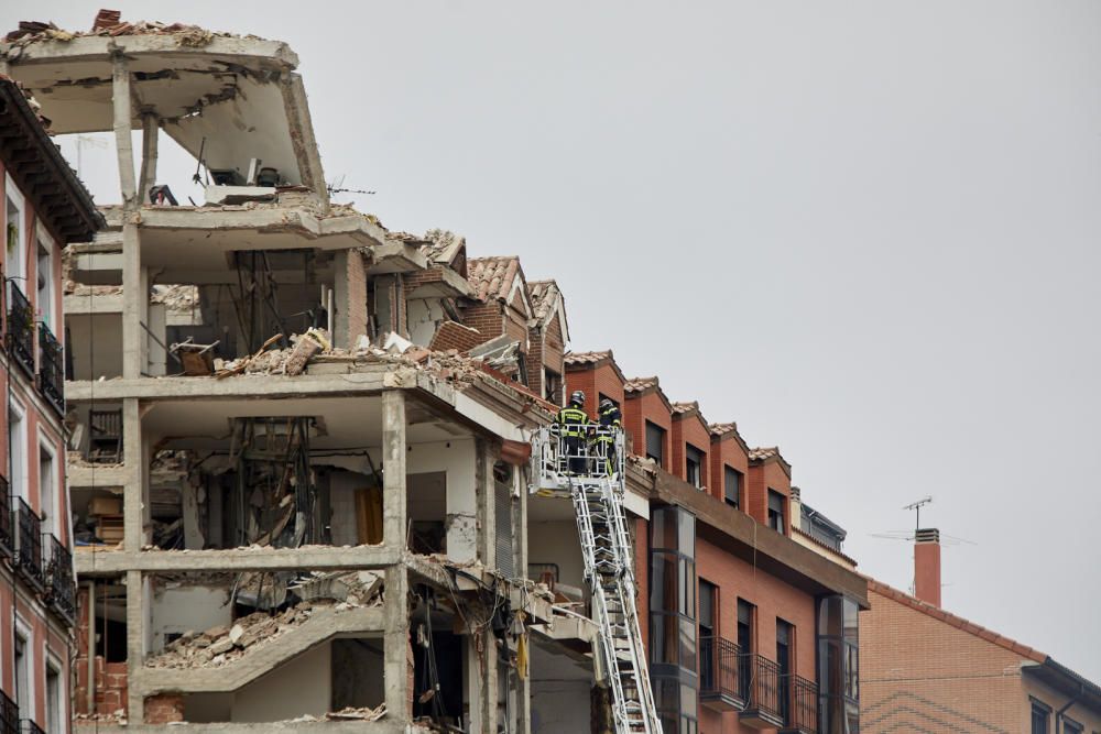 Al menos tres muertos en la gran explosión que destroza un edificio en Madrid