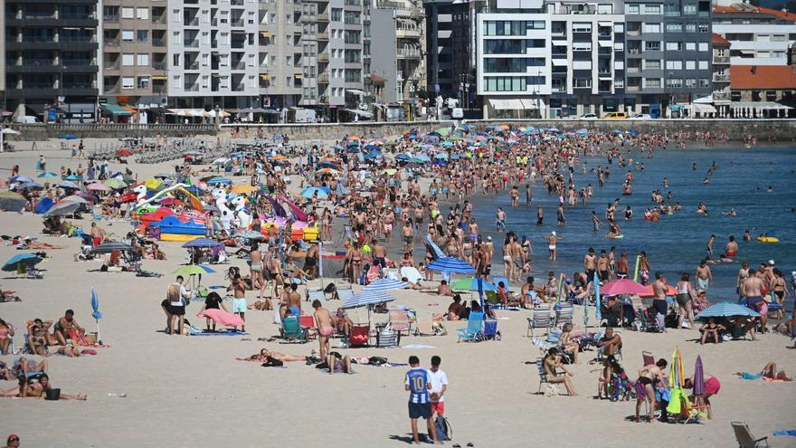 Playa de Silgar a principios del mes de julio.