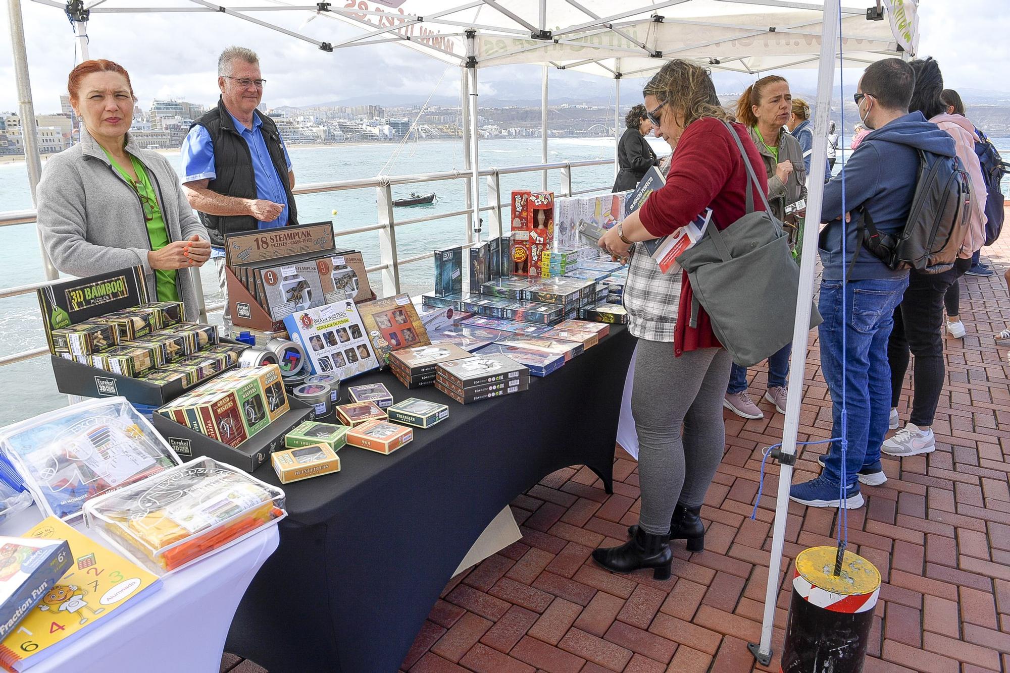 Fiesta de las Matemáticas y el Libro en la Plaza de la Puntilla