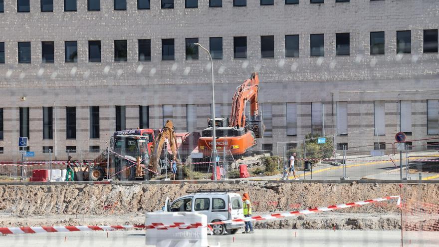 La ampliación del Hospital de Orihuela se lleva la mayor partida de la provincia en Sanidad. / Tony Sevilla