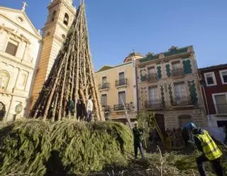 Canals refuerza la seguridad en el montaje de la Foguera