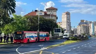 Herida grave una mujer tras ser atropellada por un autobús urbano en A Coruña