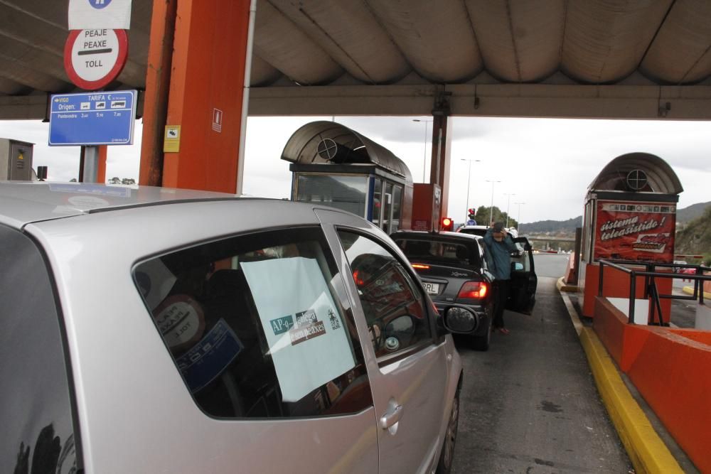 El BNG colapsa el peaje entre Pontevedra y Vigo