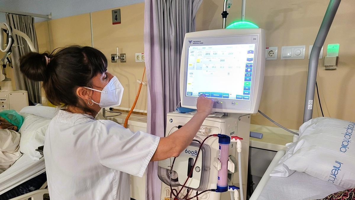 Els nous monitors de diàlisi de l'hospital de Figueres.