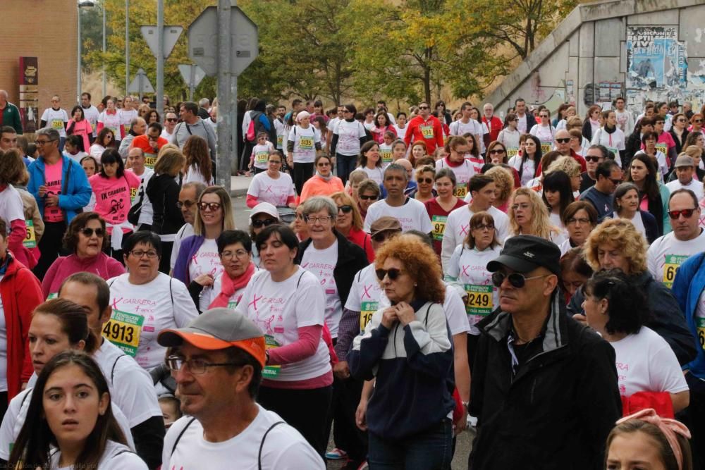 10.000 zamoranos se tiñen de rosa contra el cáncer