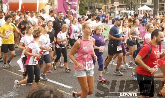 Búscate en la galería de la jornada contra el cáncer en Valencia