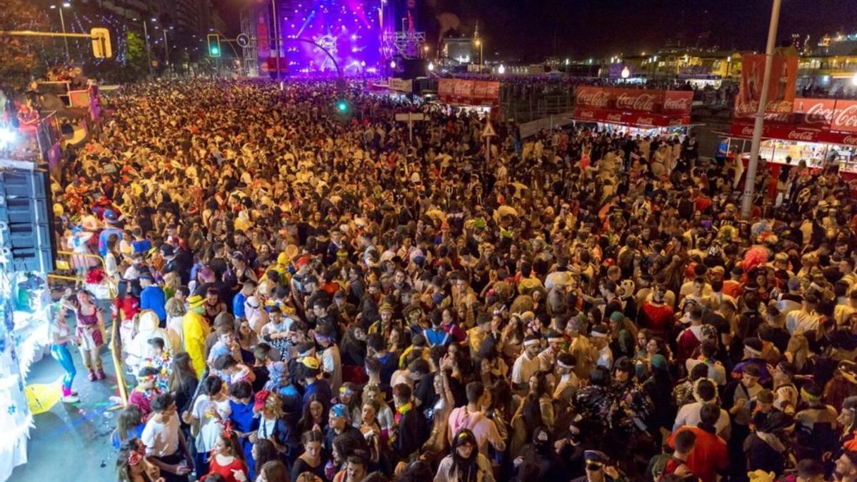 Mogollón de Carnaval en la Avenida Anaga en una imagen de archivo.