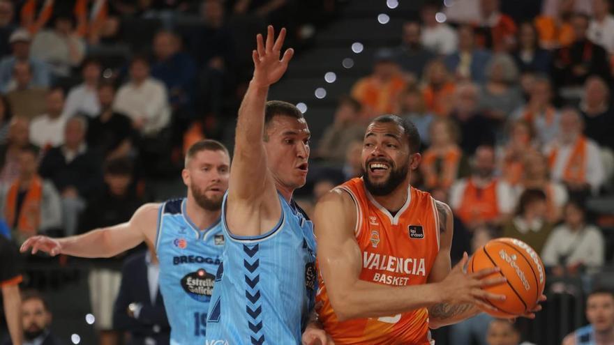 El Valencia Basket supera al Breogán y sigue sumando en la Liga