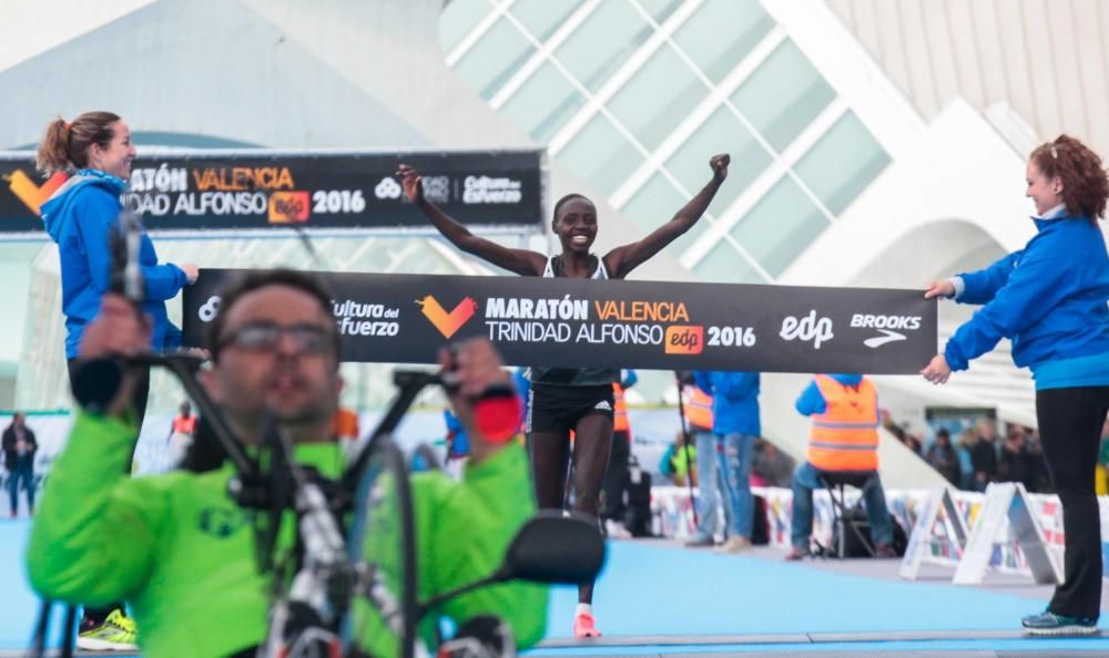 Kipchirchir gana el Maratón de Valencia