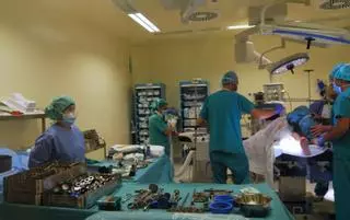 El hospital de Ibiza reduce la lista de espera para operaciones, pero se dispara la de los especialistas