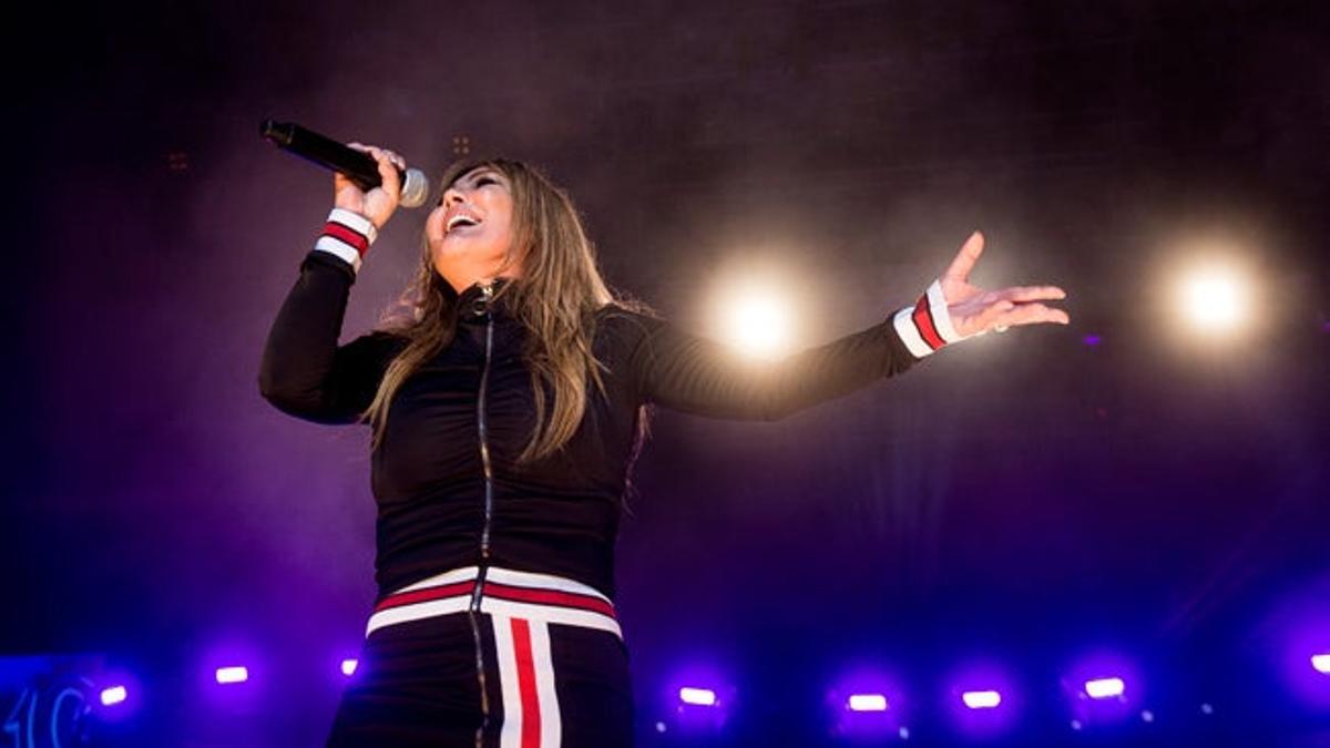 Amaia Montero de concierto el Pontevedra