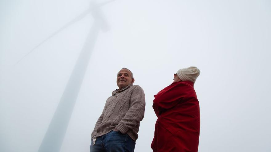 &quot;¿Por qué no los ponen en Madrid?&quot;: rebelión en el límite de Palencia y Cantabria contra los molinos de viento