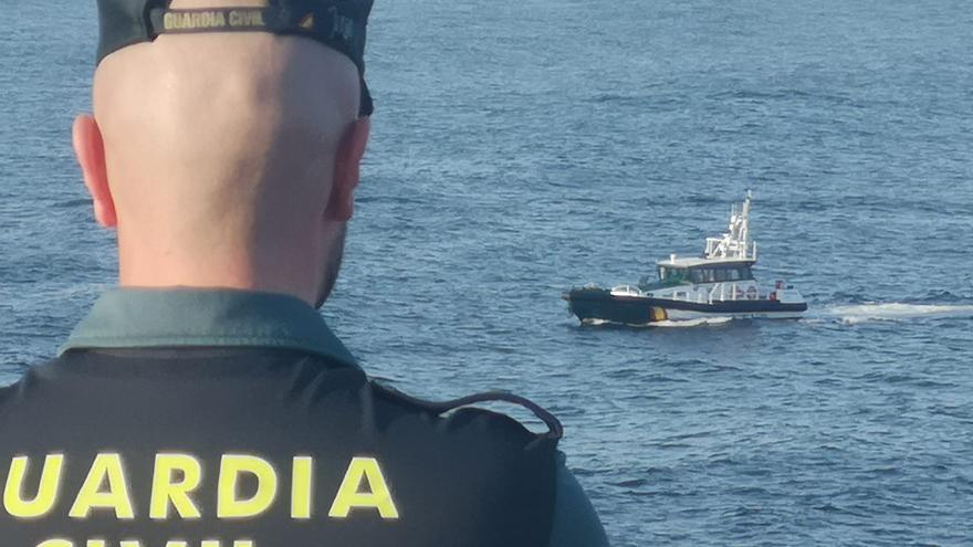 La Guardia Civil retoma la búsqueda del pescador ovetense desaparecido en San Juan de Nieva